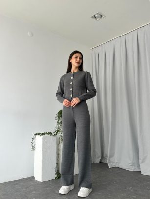 Kısa Yelekli Gri Triko Takım