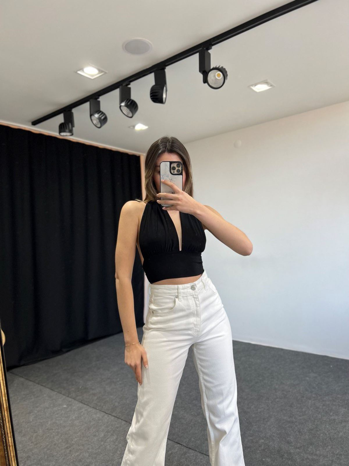 Siyah Bağlamalı Crop - Görsel 3