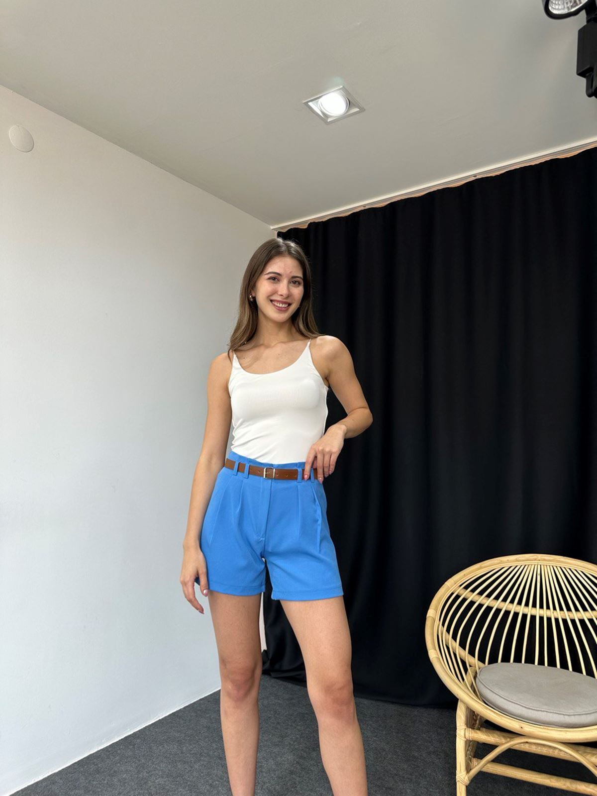 Mavi Pileli Şort - Görsel 3