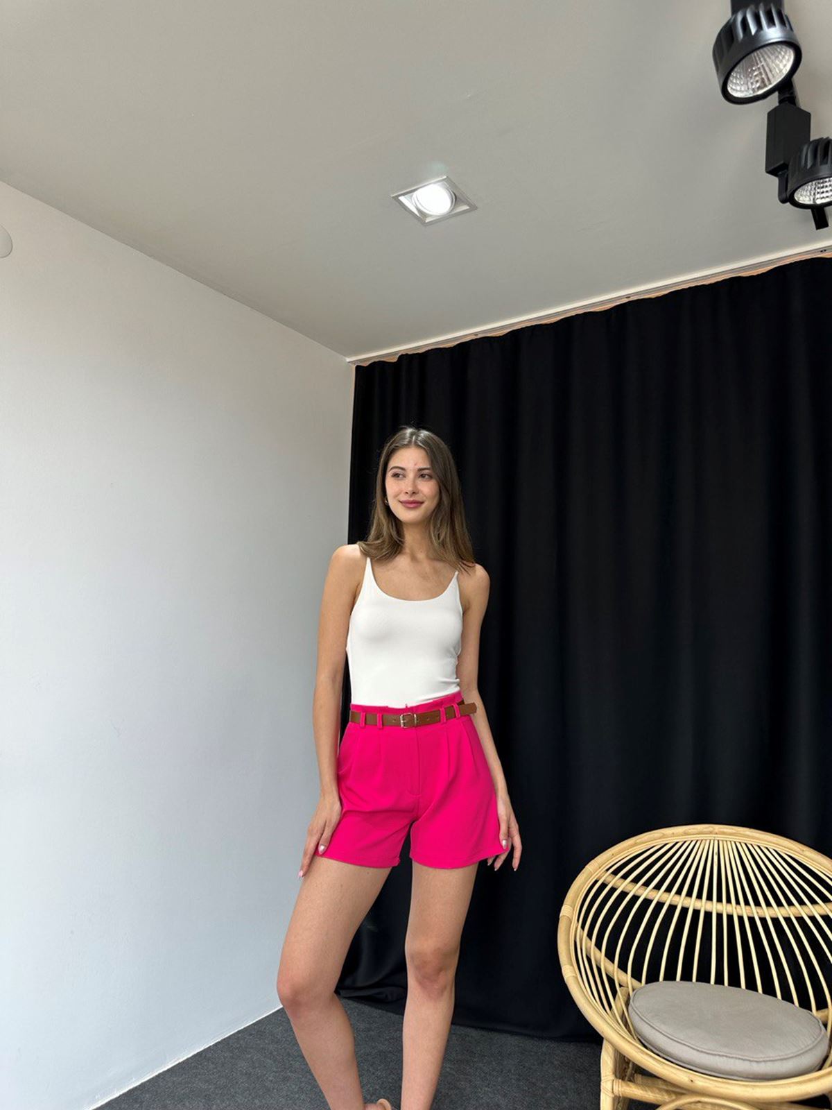 Fuşya Pileli Şort - Görsel 2