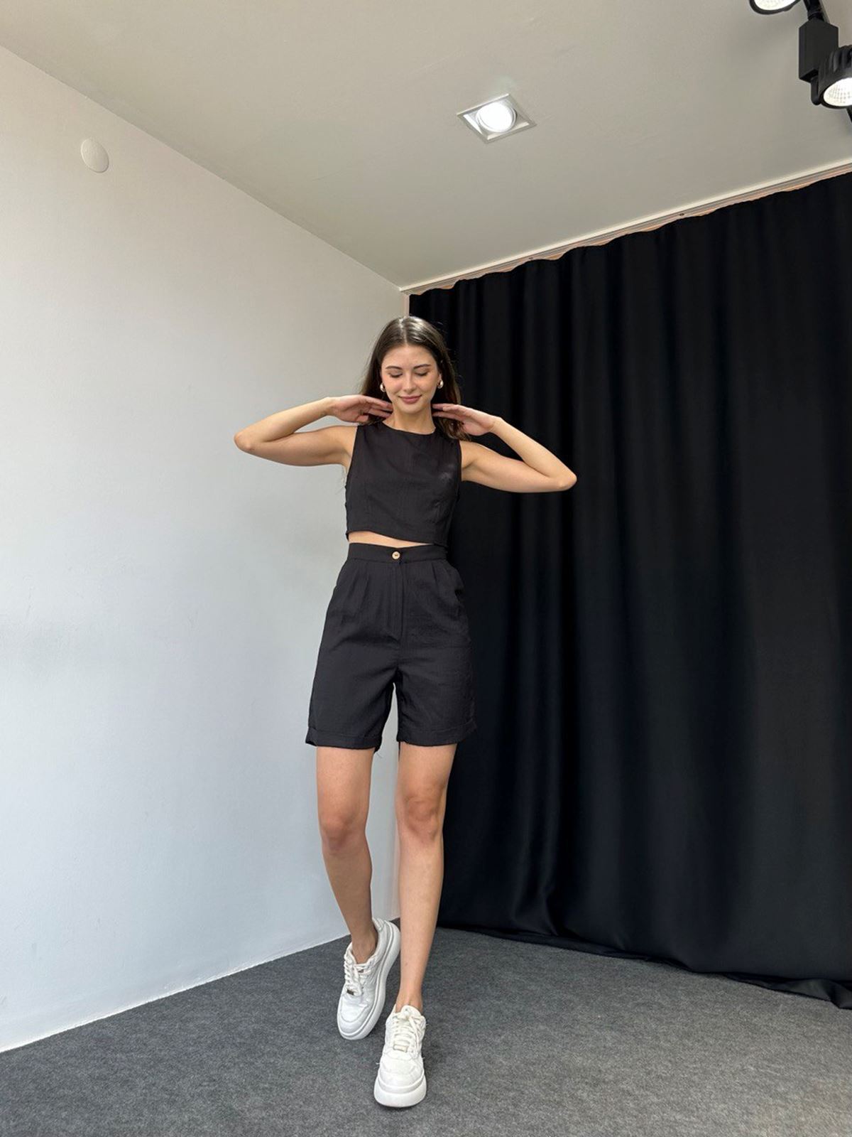 Siyah Şortlu Takım - Görsel 3