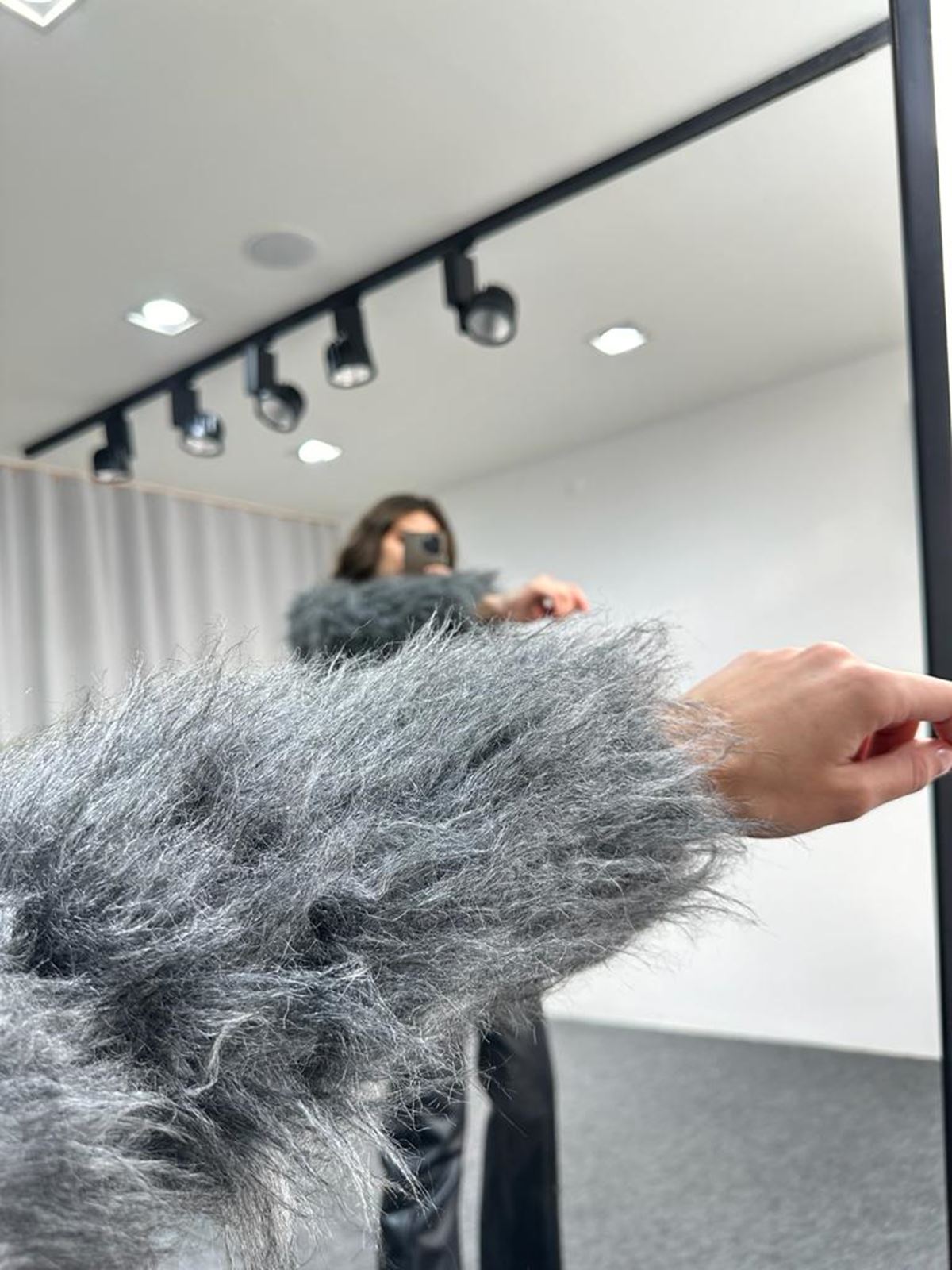 Gri Kısa Kürk - Görsel 6