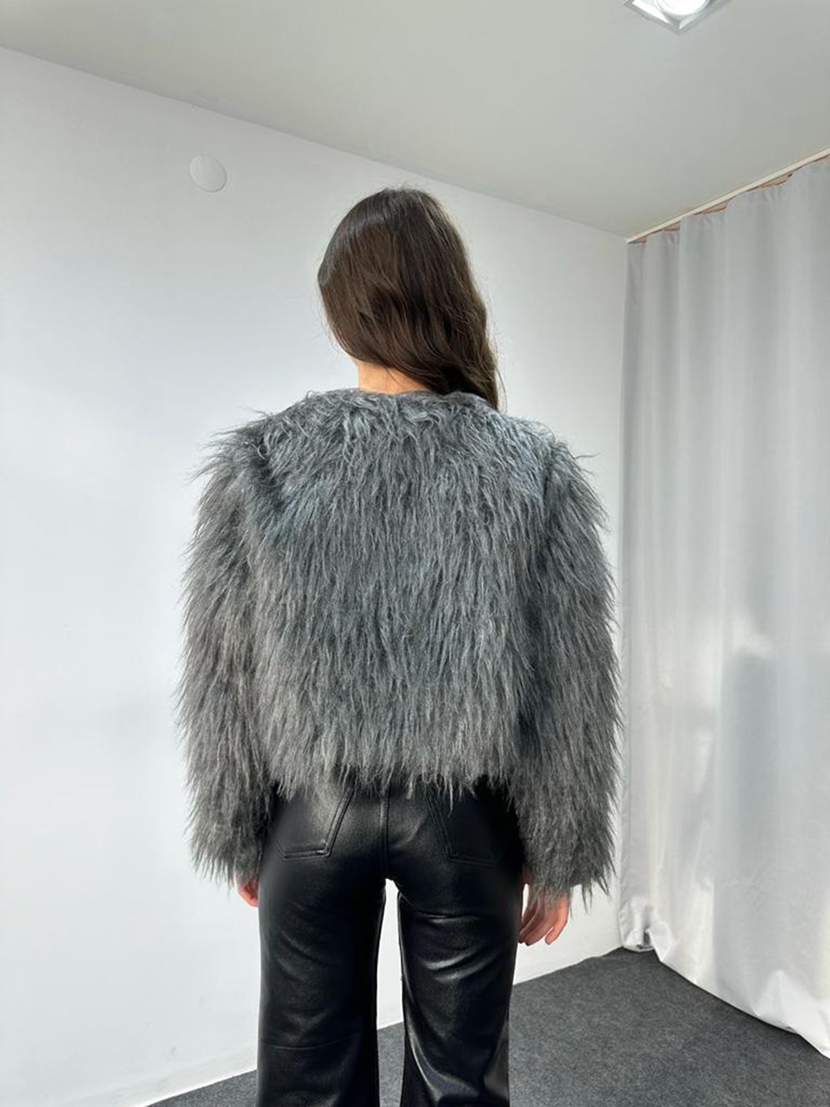 Gri Kısa Kürk - Görsel 7