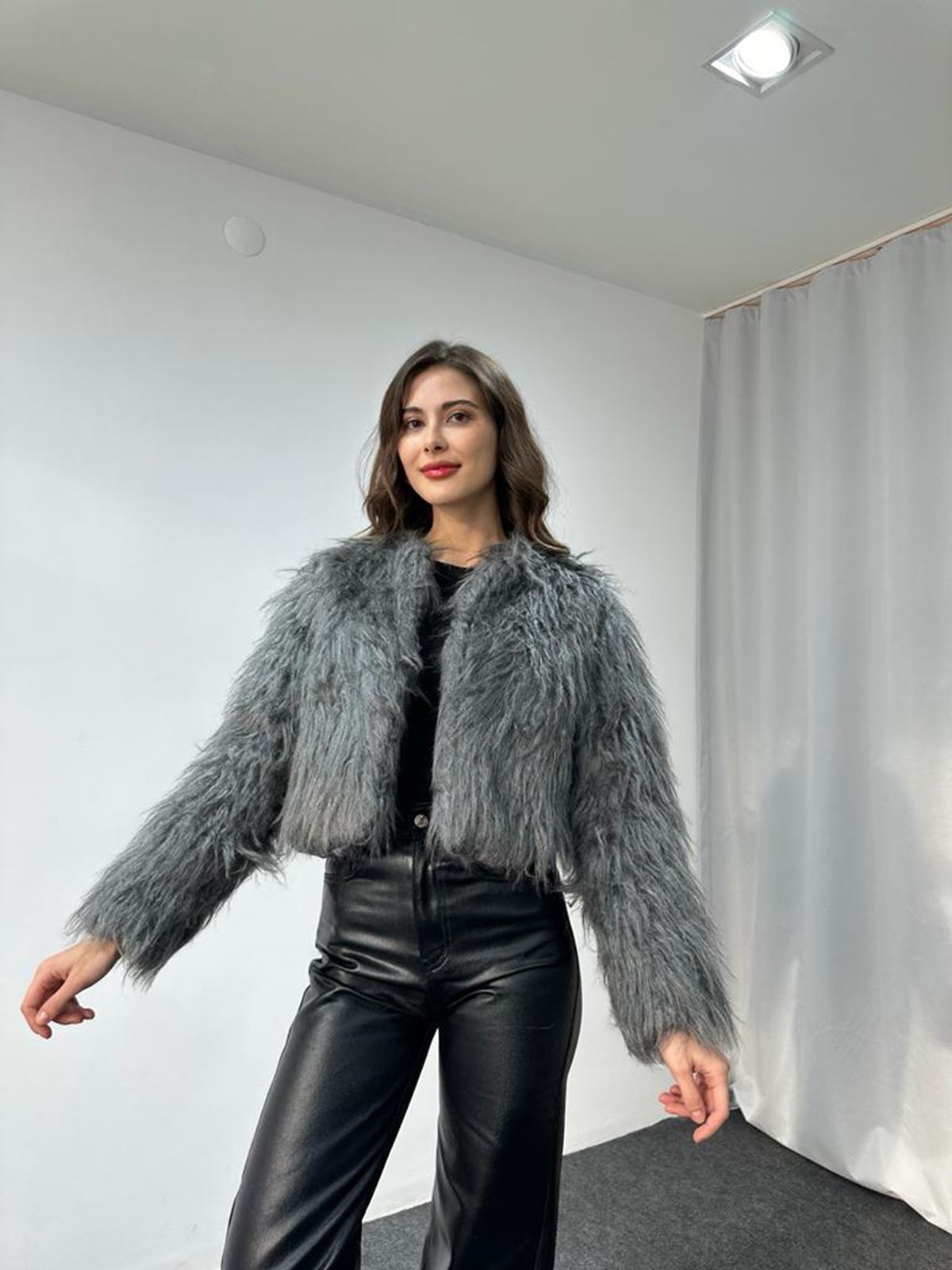 Gri Kısa Kürk - Görsel 2