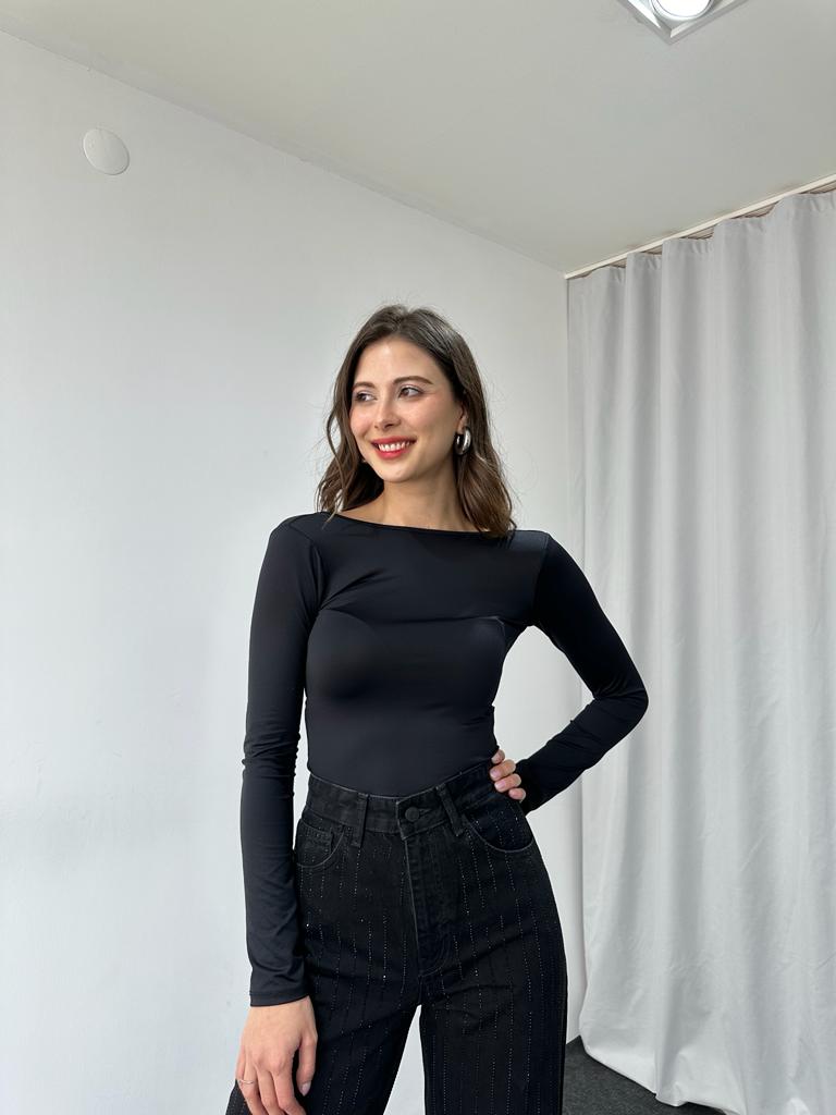 Sırt Dekolteli Bluz - Görsel 2