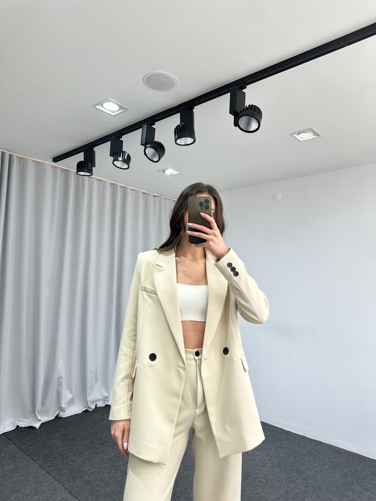 Kadın Krem Oversize Ceket Pantolon Takım - Görsel 6