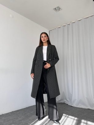 Kadın Siyah Çizgili Kaşe Kaban