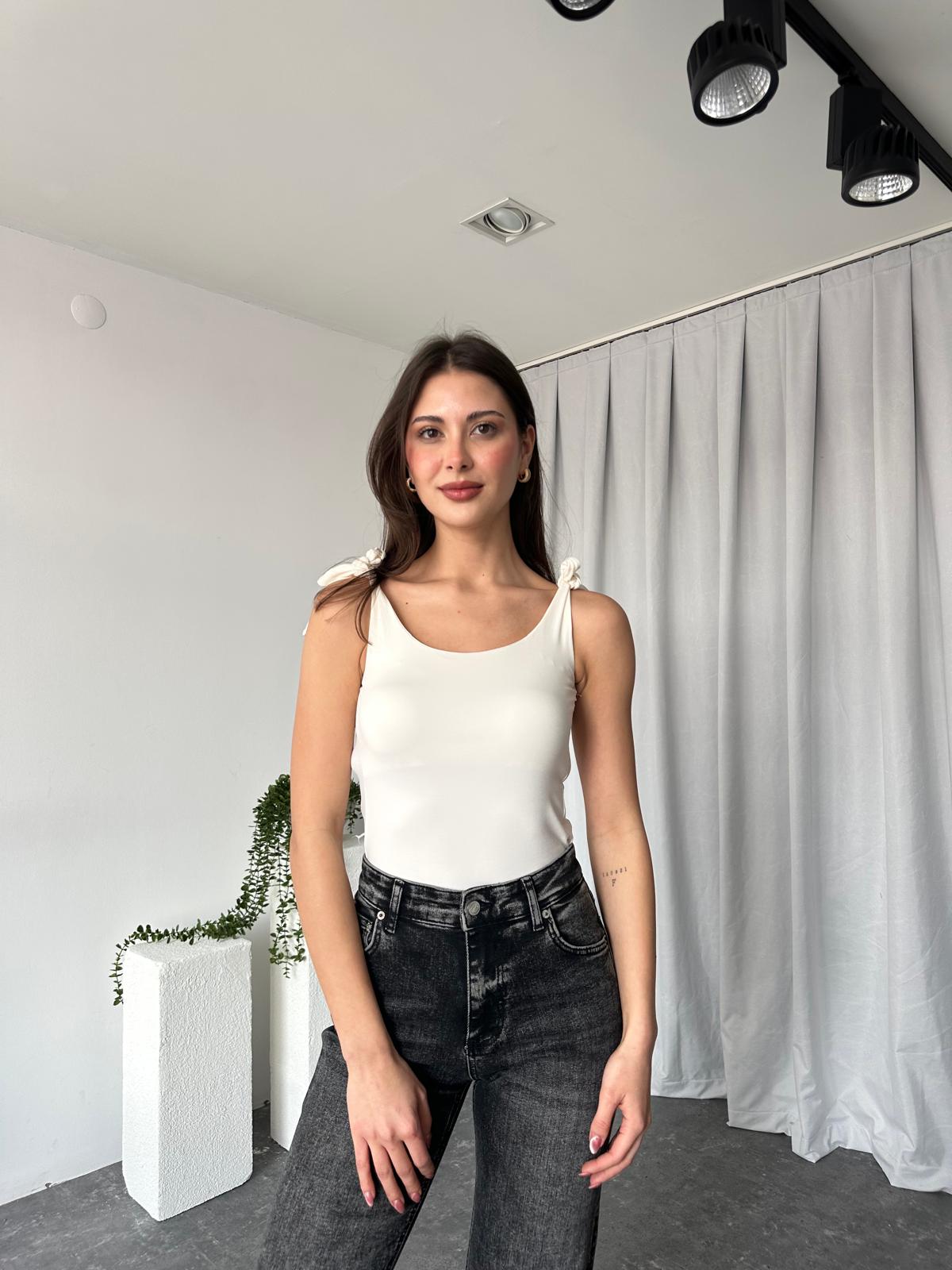 Kadın Omuzdan Bağlamalı Bodysuit