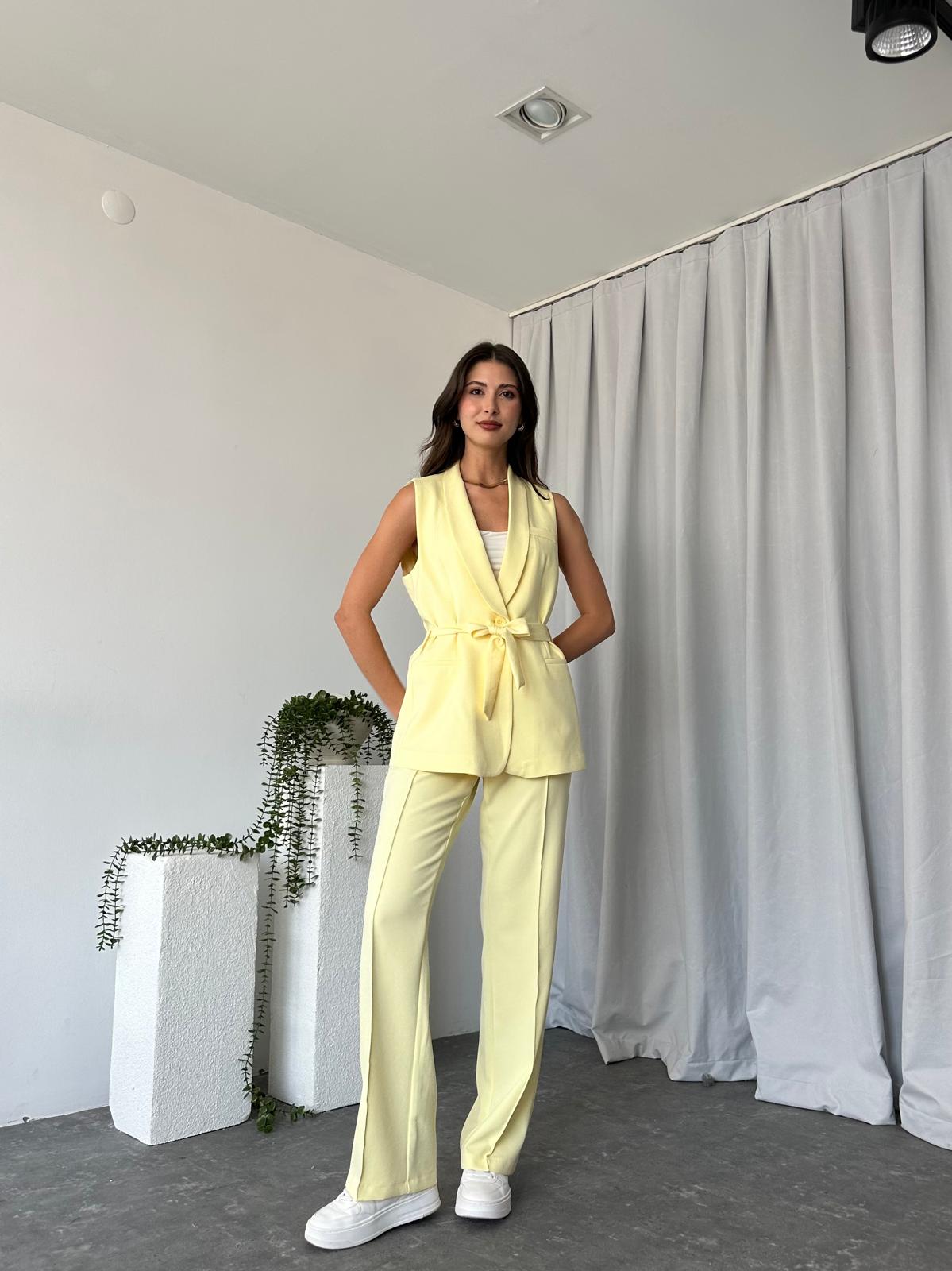 Kadın Leila Sarı Yelek Pantolon Takım - Görsel 3