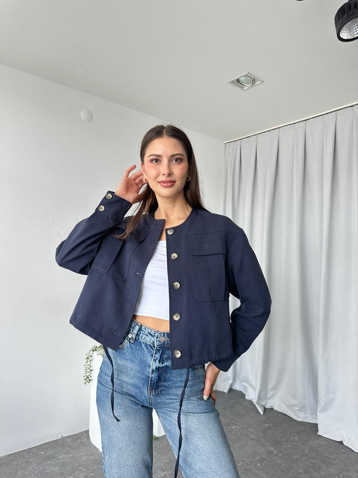 Kadın Lacivert Cepli Kısa Ceket - Görsel 3