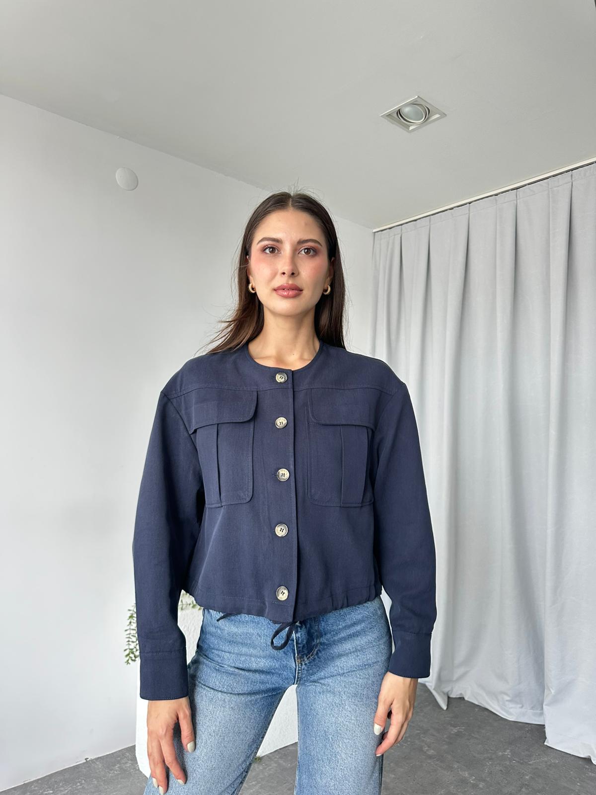 Kadın Lacivert Cepli Kısa Ceket - Görsel 4