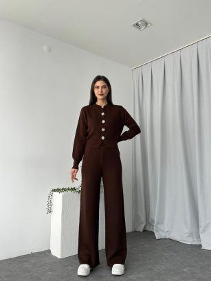 Kısa Yelekli  Kahverengi Triko Takım