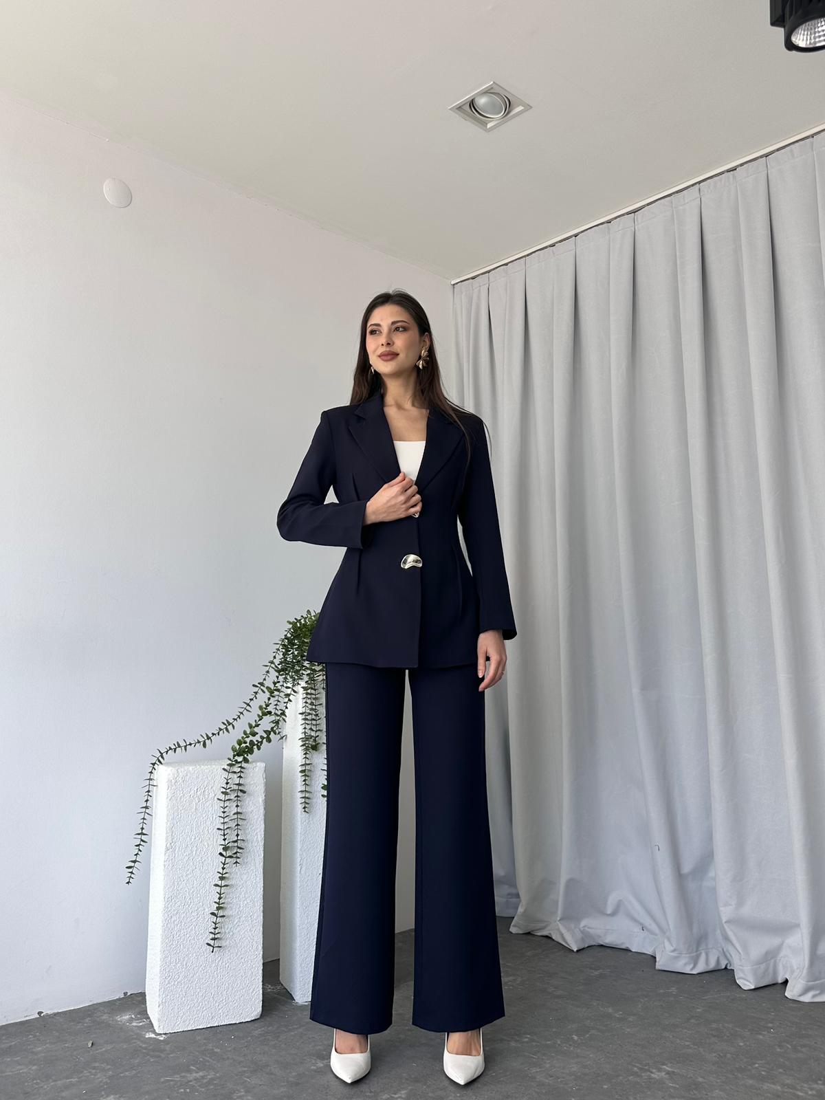 Kadın Düğme Detaylı Lacivert Ceket-Pantolon Takım