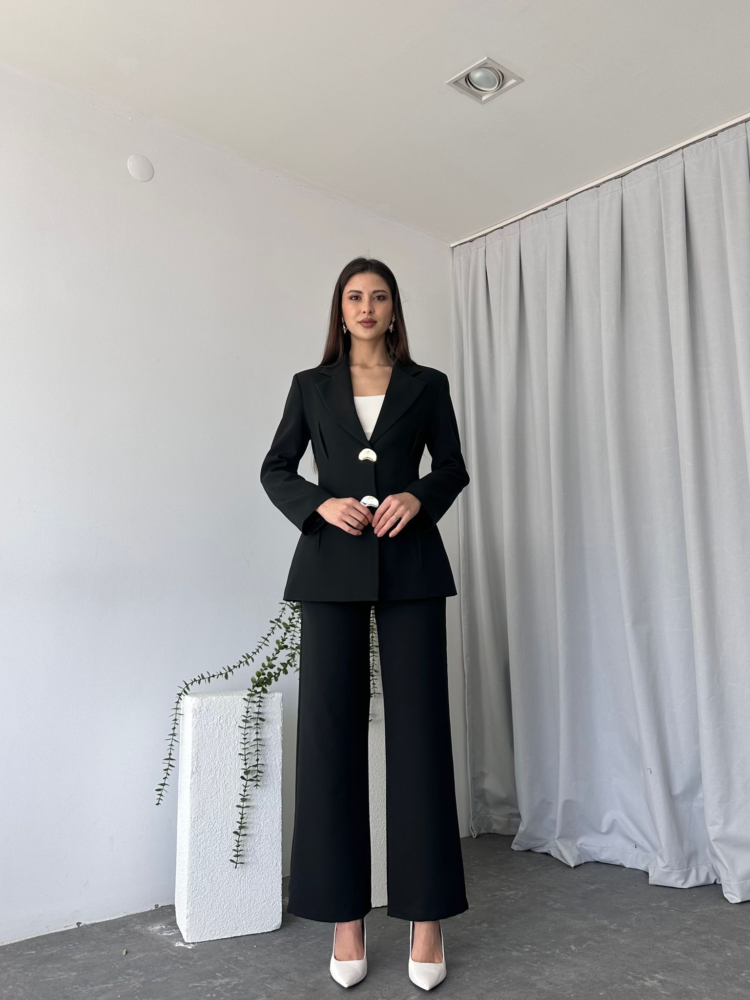 Kadın Düğme Detaylı Siyah Ceket-Pantolon Takım