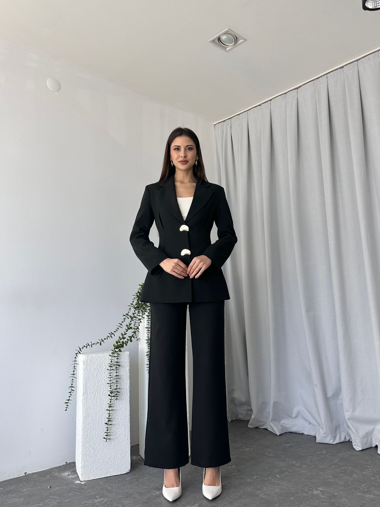 Kadın Düğme Detaylı Siyah Ceket-Pantolon Takım - Görsel 6