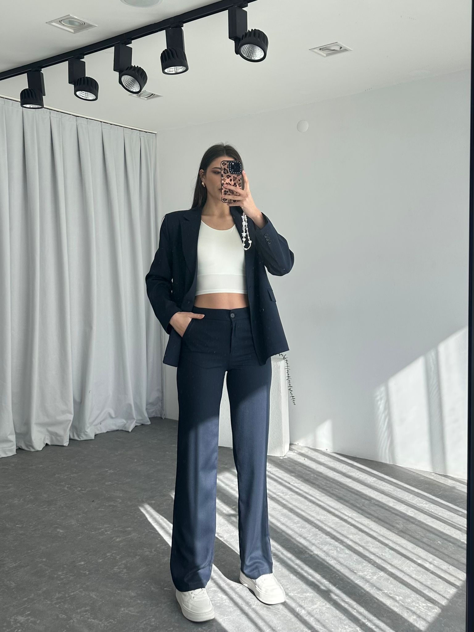 Kadın Lacivert Çizgili Fit Ceket-Pantalon Takım - Görsel 14