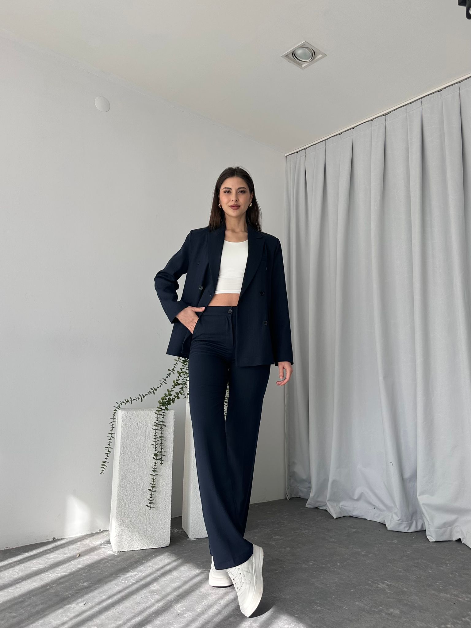 Kadın Lacivert Çizgili Fit Ceket-Pantalon Takım - Görsel 2