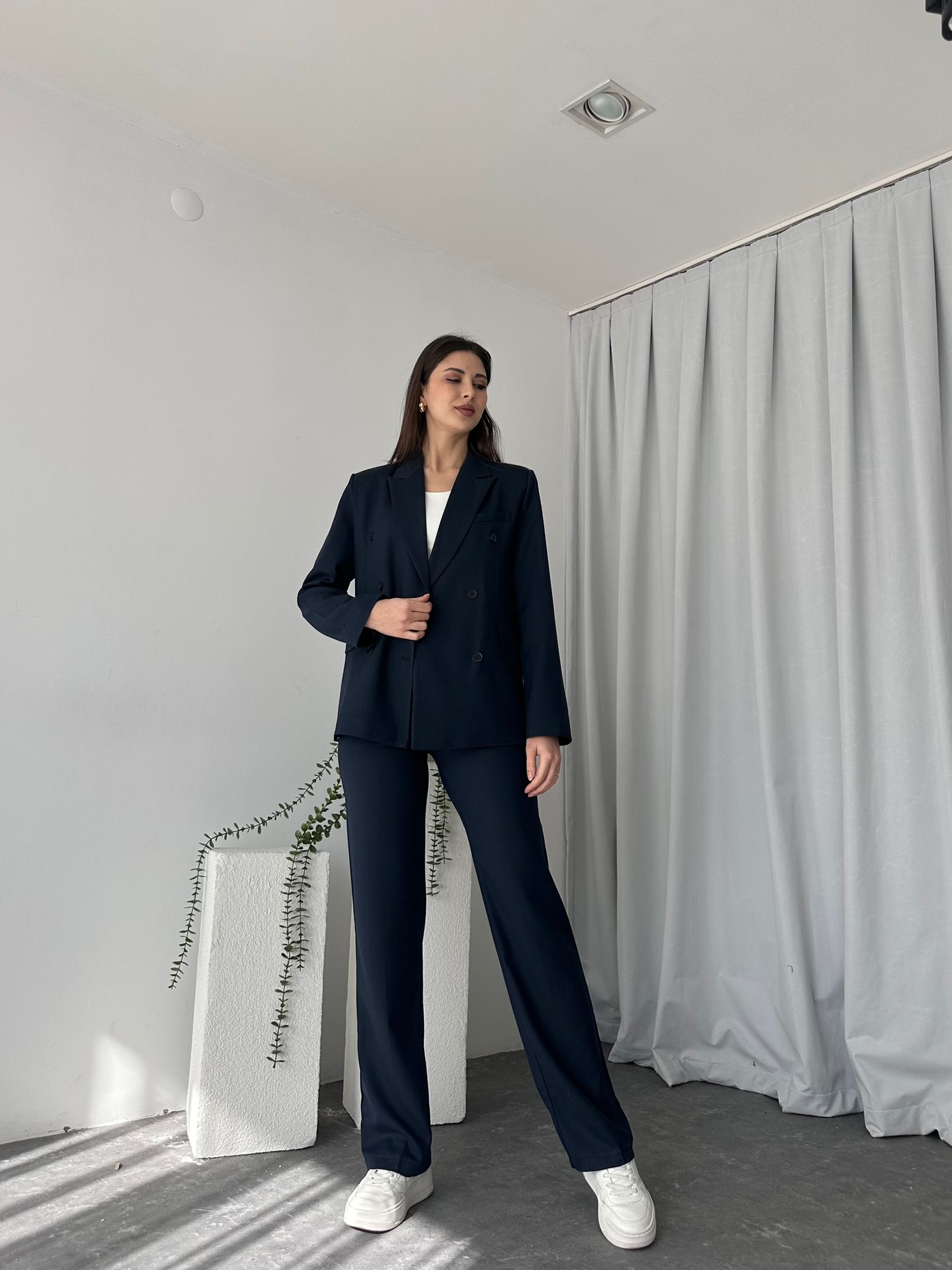 Kadın Lacivert Çizgili Fit Ceket-Pantalon Takım - Görsel 3