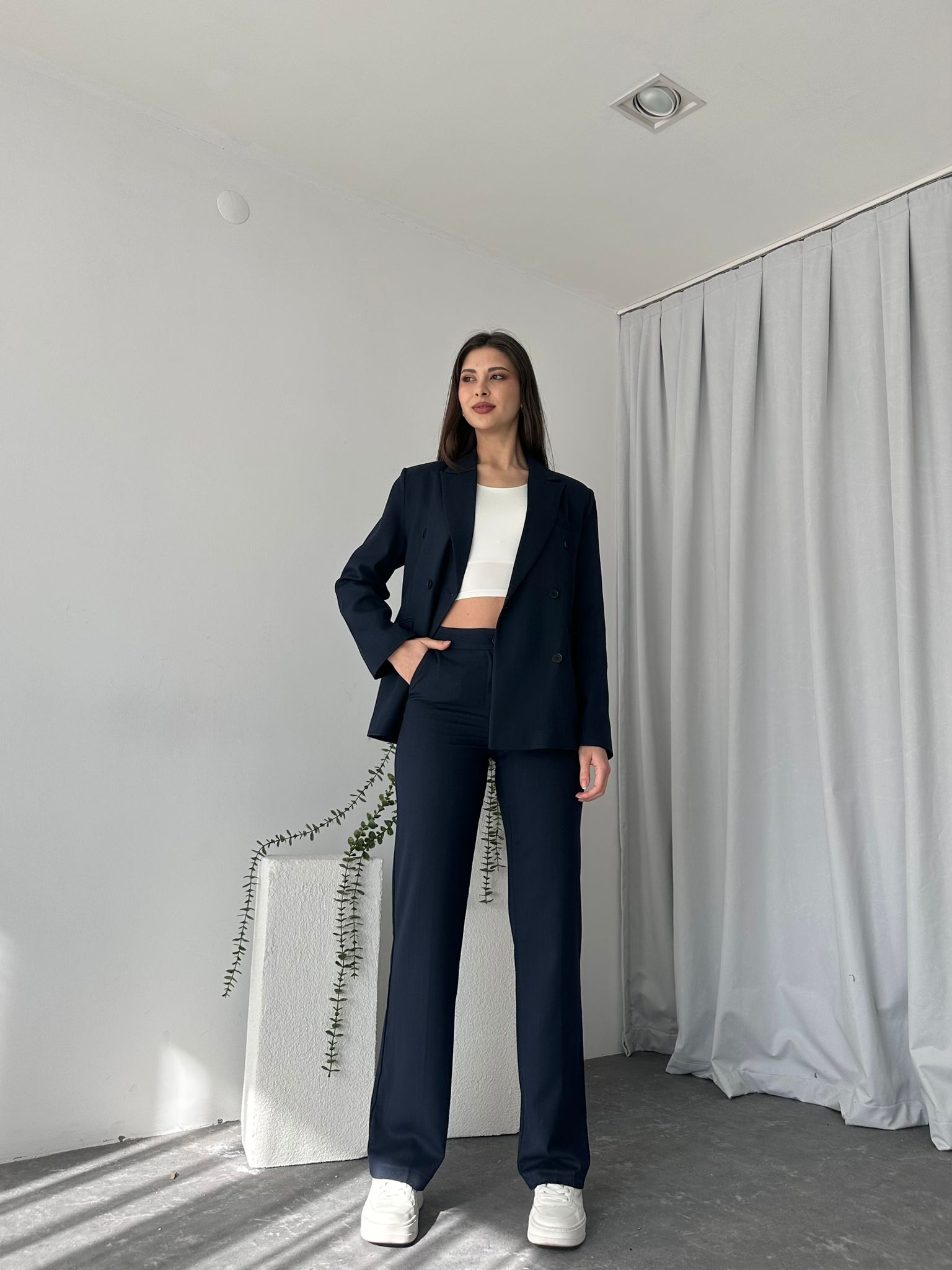 Kadın Lacivert Çizgili Fit Ceket-Pantalon Takım - Görsel 8