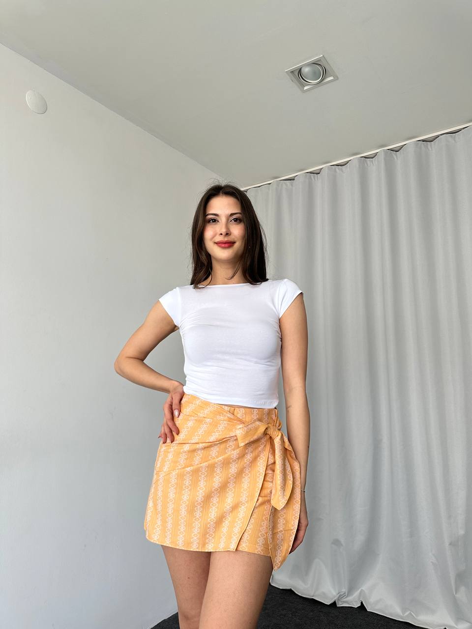 Sırt Dekolteli Basıc Crop (Beyaz) - Görsel 3