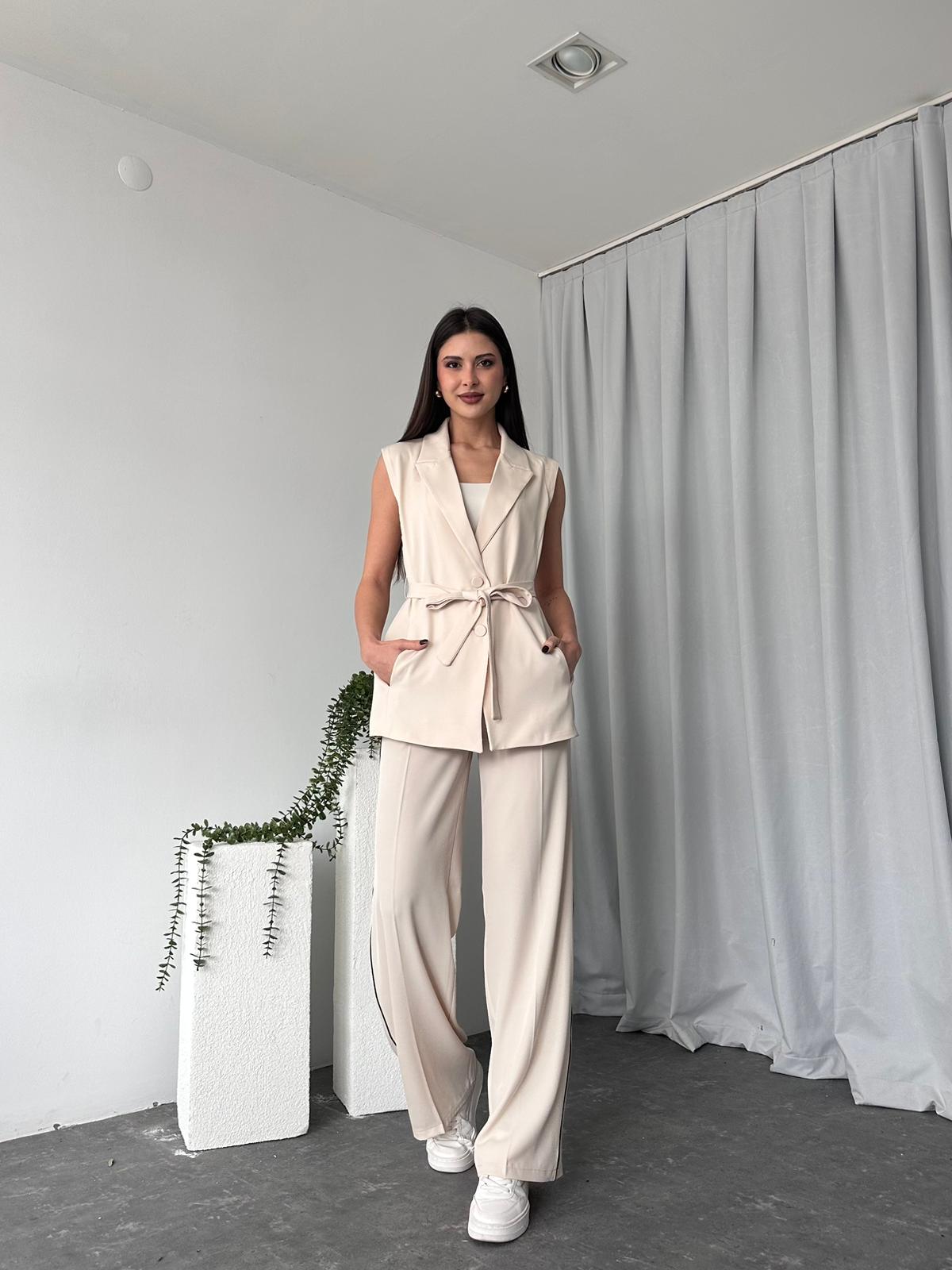 Kadın Krem Uzun Yelekli Takım - Görsel 2