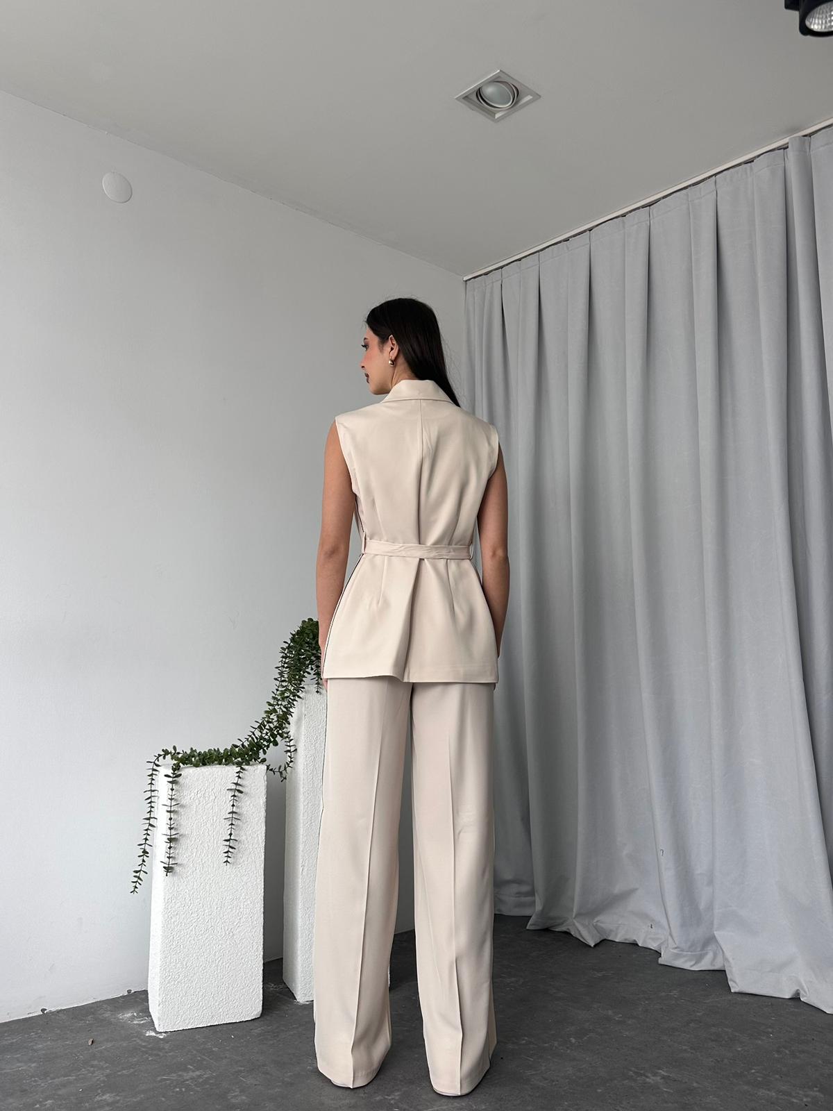 Kadın Krem Uzun Yelekli Takım - Görsel 4