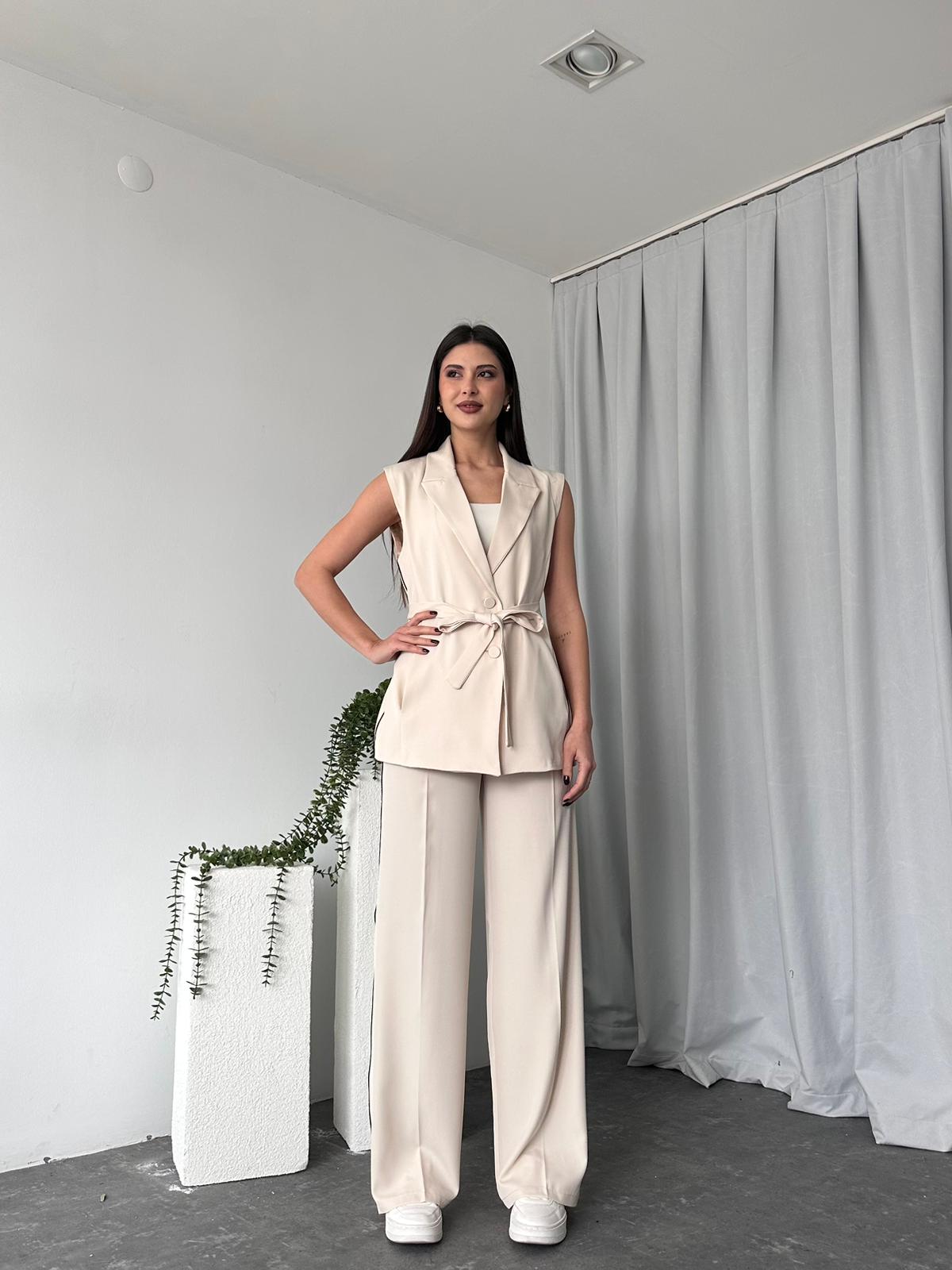 Kadın Krem Uzun Yelekli Takım