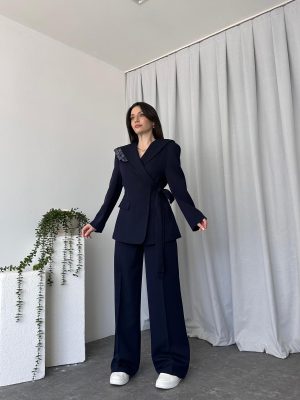 Yakası Pelerinli  Lacivert Ceket Pantolon Takım