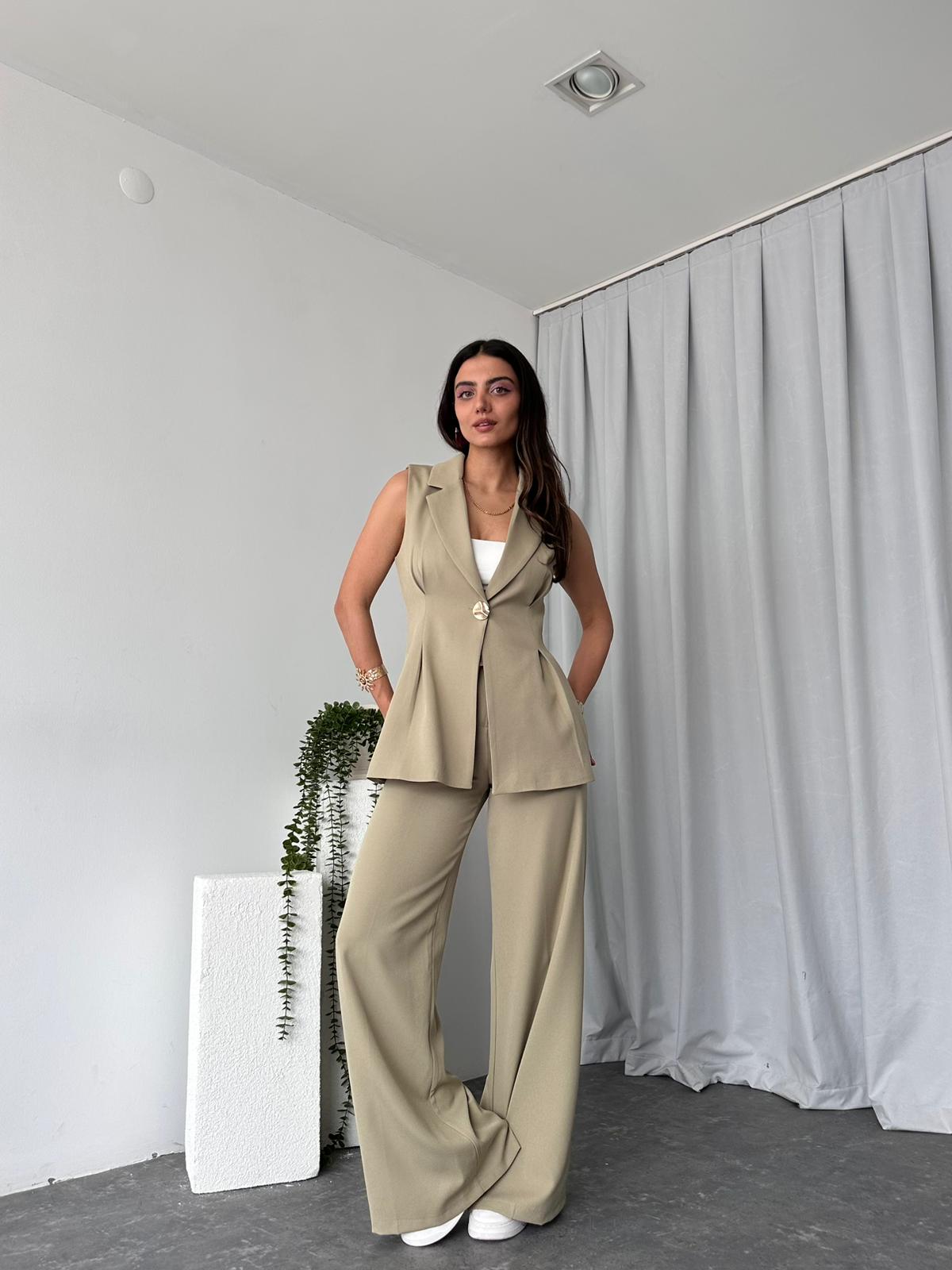 Kadın Gold Düğmeli Haki Yelek-Pantolon Takım - Görsel 10