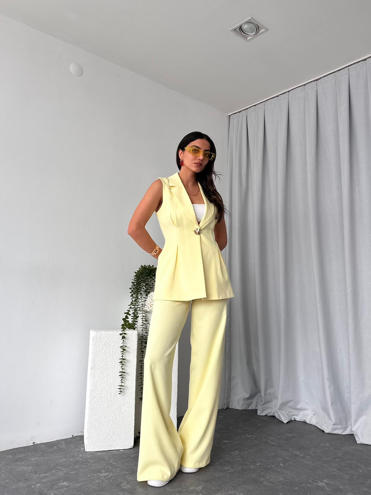 Kadın Gold Düğmeli Sarı Yelek-Pantolon Takım - Görsel 9